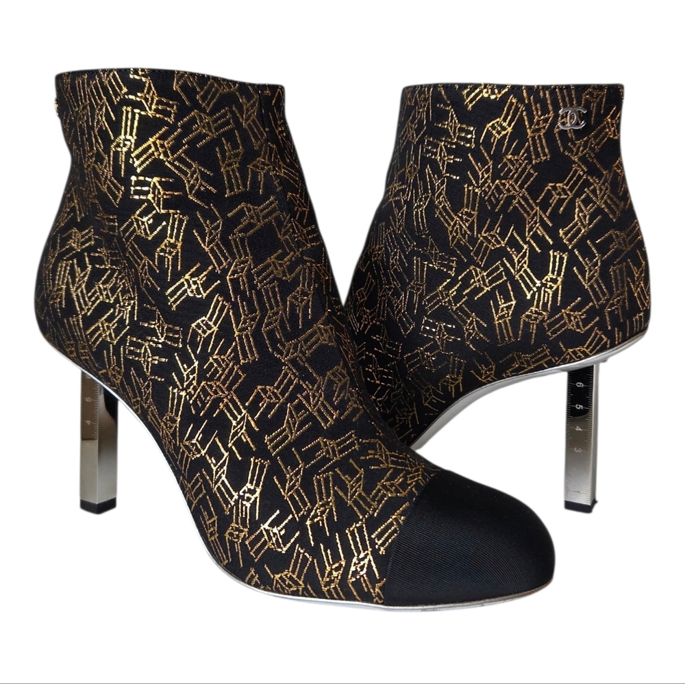 CHANEL CC Logo Cap Toe Ankle Boots With Metal Ruler Heels Gold Chair Print 37.5 - Picture 16 of 16